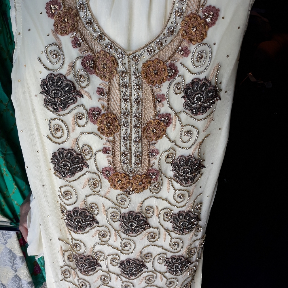Paki party dress
